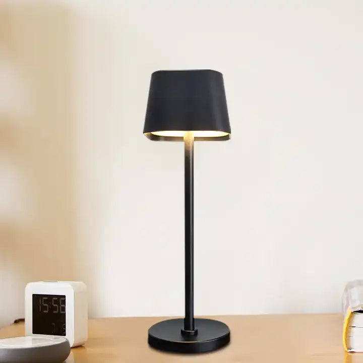 Hotel High-end Decorative Restaurant Luxury Cordless Rechargeable Oem&Odm Aluminum Metal Touch Cordless LED Table Lamp