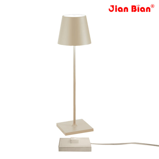 Rechargeable table lamp LED light source