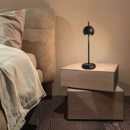 Modern Nordic Luxury Portable Bedside Battery Wireless Restaurant Cordless Rechargeable Led Table Lamp