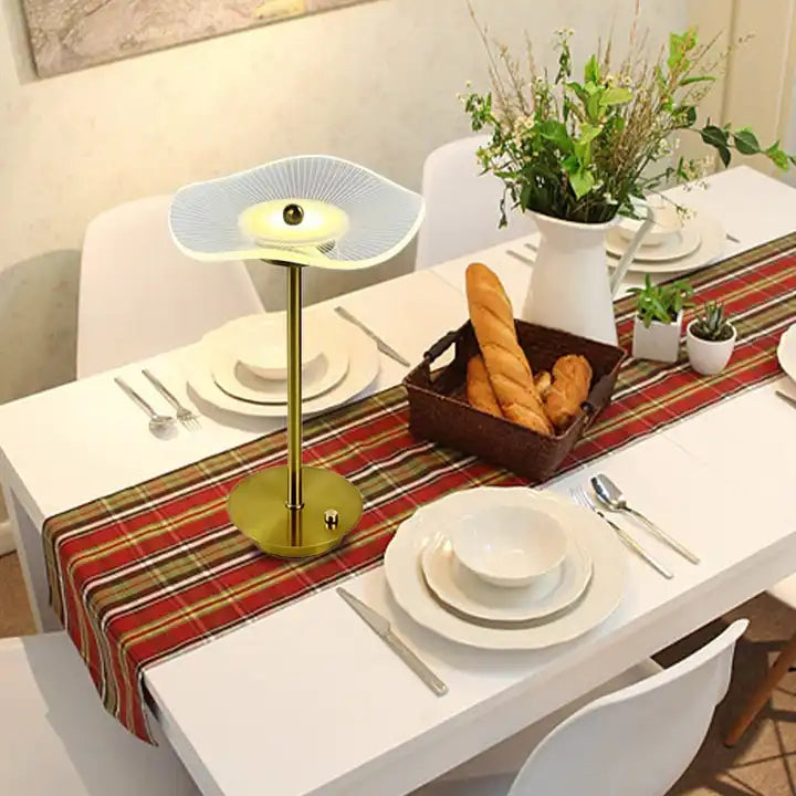 Modern Touch Battery Restaurant Lampada Da Tavolo Led Rechargeable Cordless Led Crystal Table Lamps Luxury Home Decor
